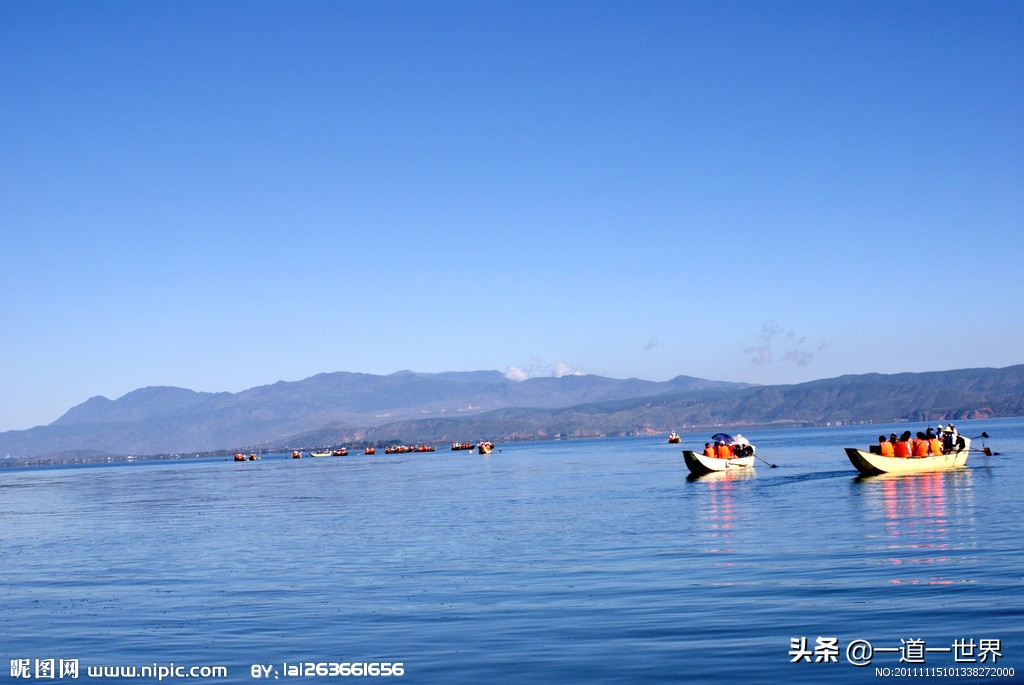 无依无靠才会使人内心强大吧,人在逆境所能依靠只有自己