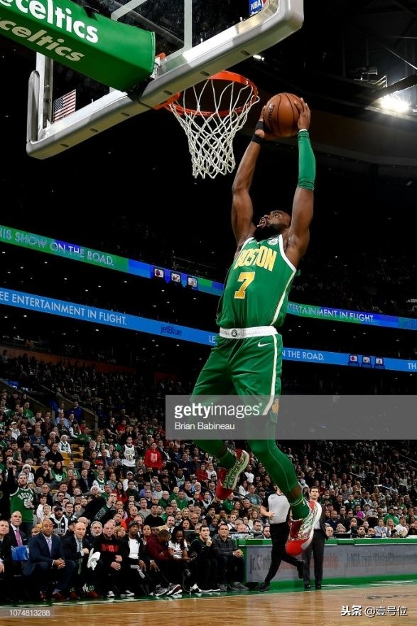 圣诞大战球鞋上脚,2010圣诞大战科比上脚球鞋