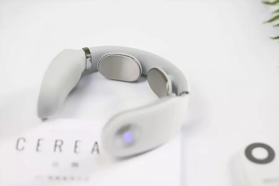 中频治疗仪按摩颈椎,颈椎按摩仪低频脉冲