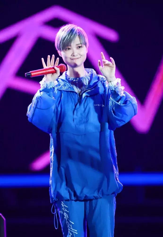 李宇春，吴青峰，王俊凯都在穿的韩国潮牌Pushbutton！