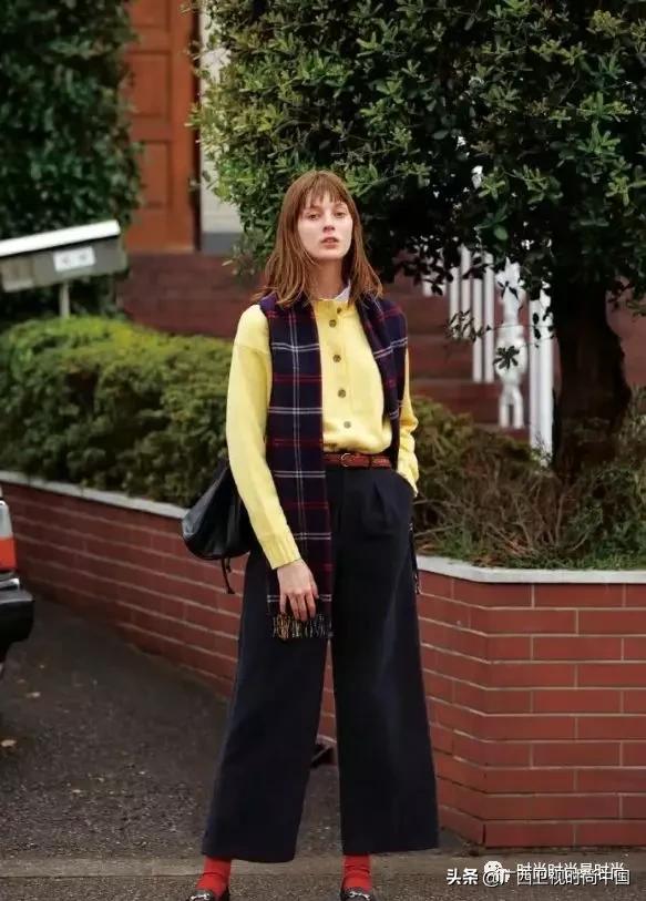 是时候让围巾来“盘活”你的整个衣柜了