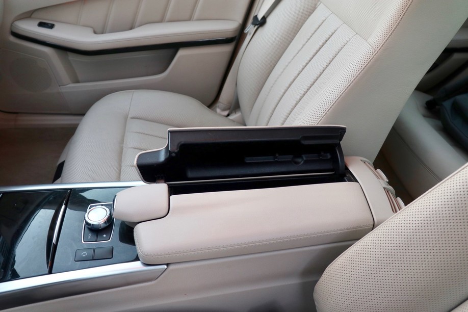 奔驰e550运动版,e550奔驰新款