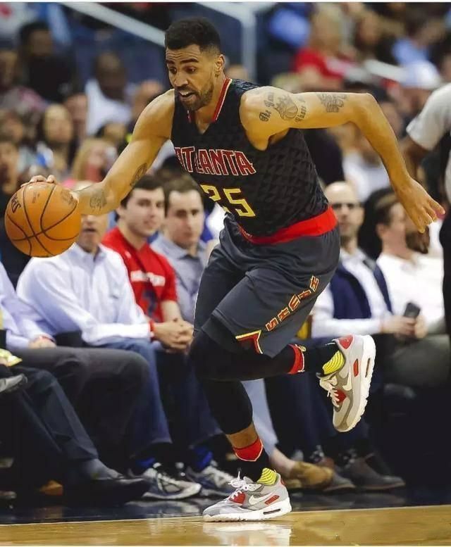 nba5大球鞋 (nba禁止穿的弹簧鞋多少钱)