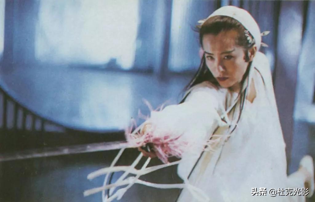 青蛇蛮不讲理,青蛇为什么不能与凡人相恋