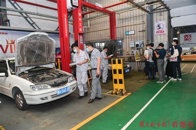 开了近20年的富康，今天得了一个奖