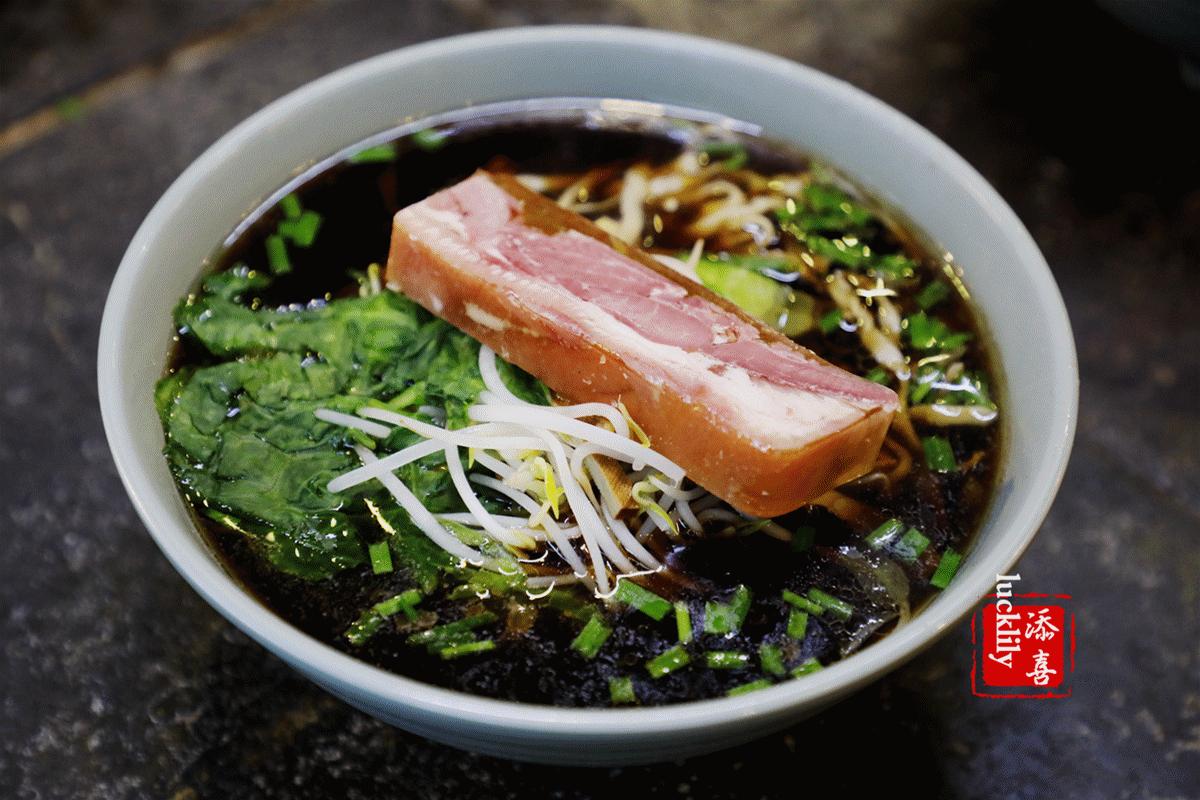 南京有名的镇江锅盖面馆,镇江锅盖面侍家面馆