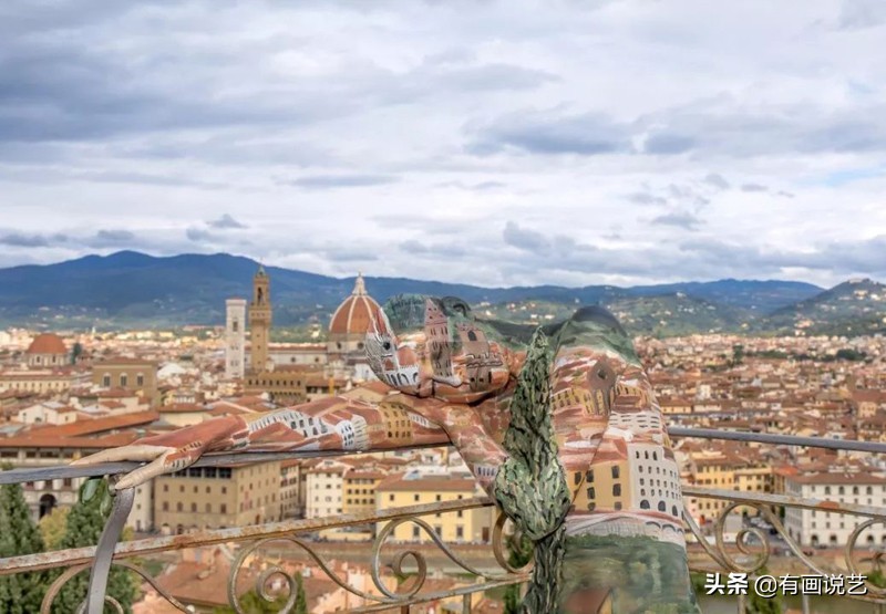 6幅欺骗双眼的人体绘画,仔细看看才发现模特躲在画中