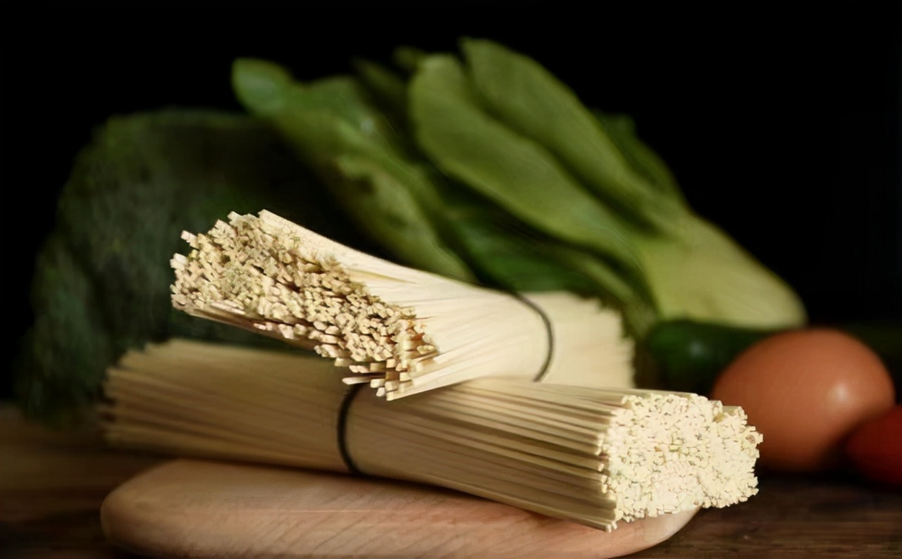 85岁老人突然水肿是怎么回事,老年人脑水肿恢复