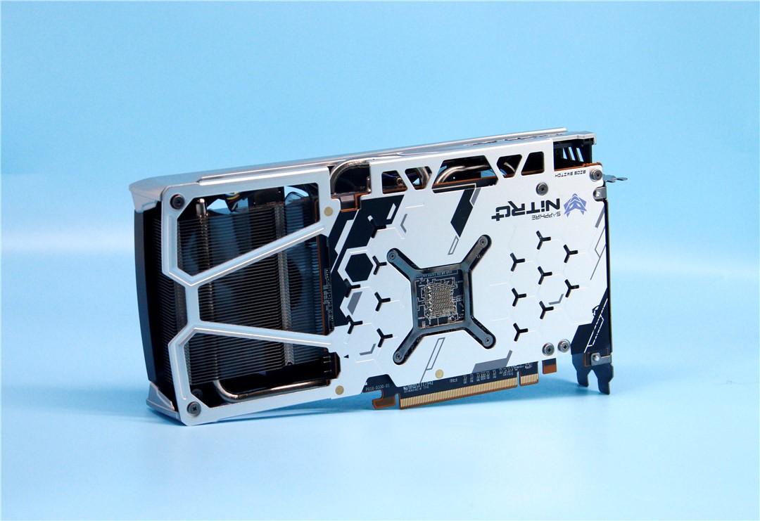 rx5500xt和rx5600xt哪个值得购买,rx5500xt是什么级别的