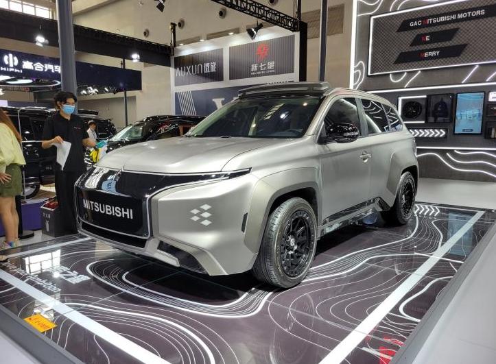 23款三菱欧蓝德外观升级套件,广汽三菱欧蓝德改装视频