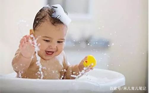 又一个1岁大的宝宝眼睛失明，年轻父母们都长点心