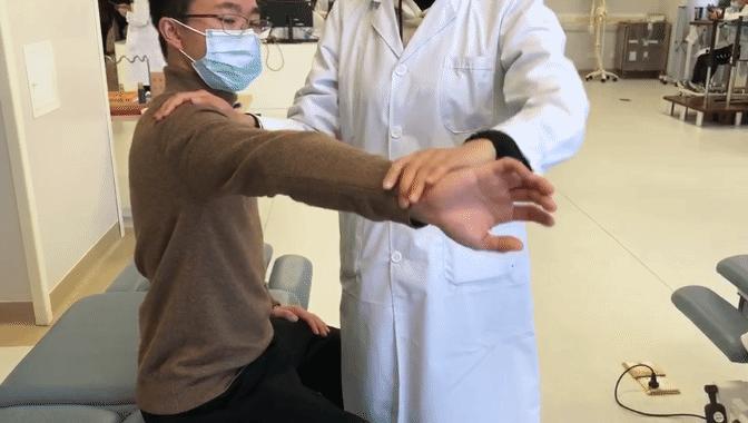 什么原因引起肩周炎手臂活动受限,引起肩周炎疼痛是什么原因