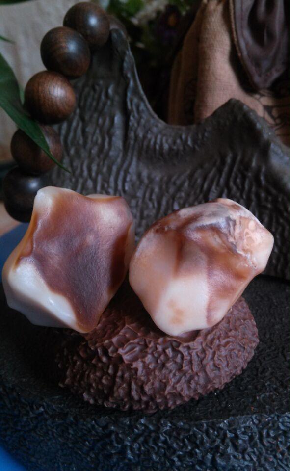 新疆罗布泊有戈壁石吗,新疆罗布泊哪些石头比较值钱