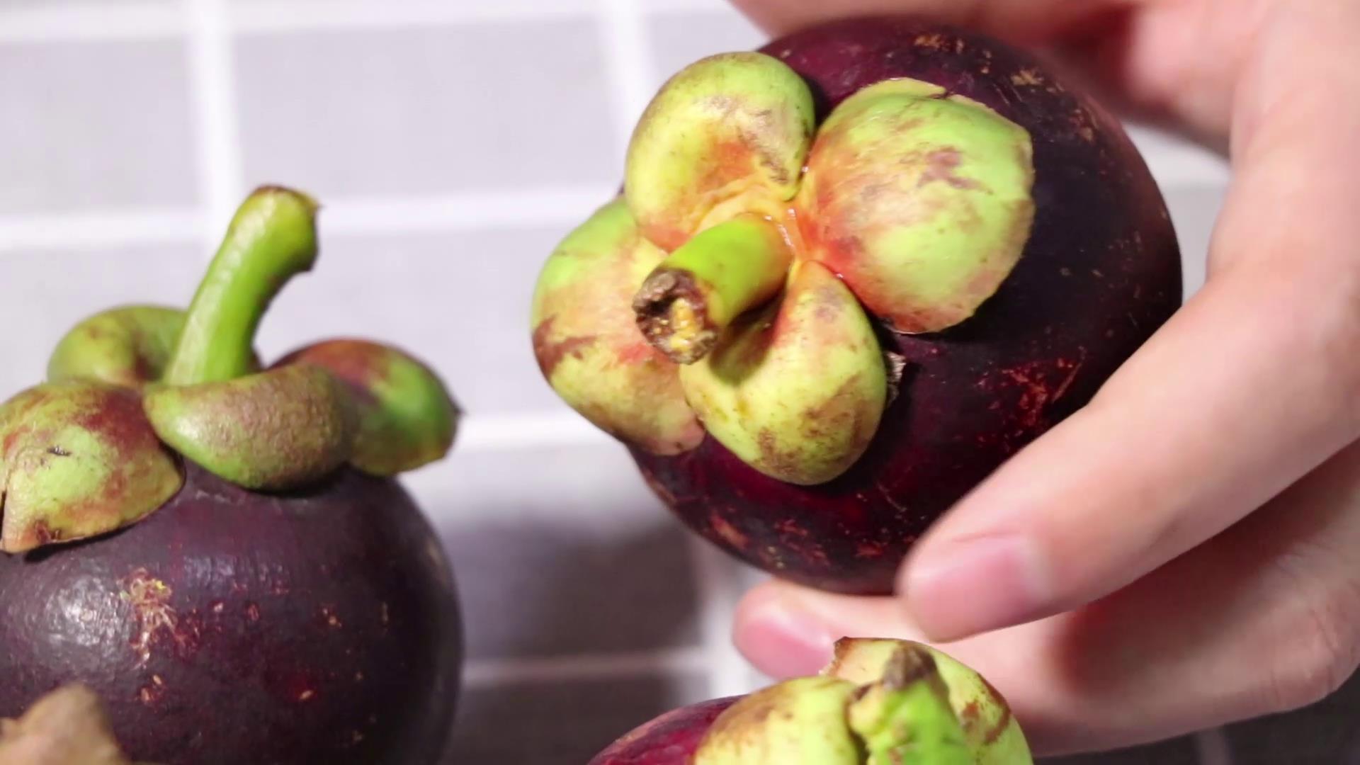 挑选山竹小技巧新鲜又饱满,山竹的正确吃法怎么挑选山竹