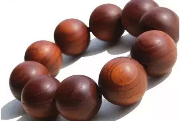 桃木手串最终盘玩效果,桃木手串金丝楠木手串