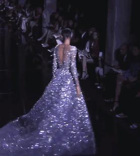 刘亦菲走红毯穿的礼服 (刘亦菲结婚了吗2017)