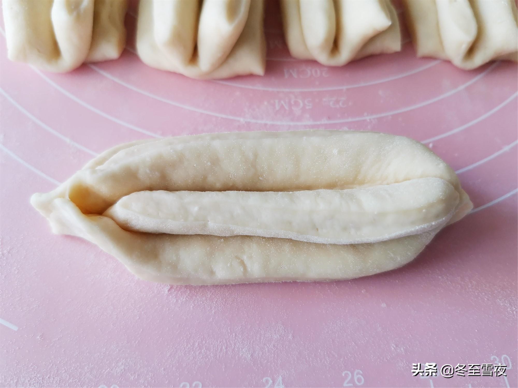 用牛奶鸡蛋做油条的新做法和配方,鸡蛋牛奶油条的做法简单香甜酥脆