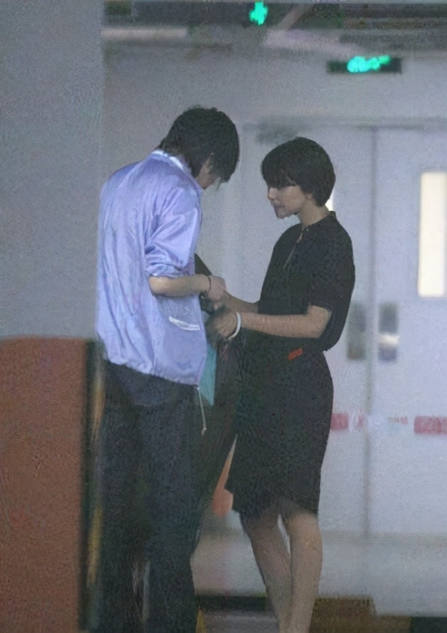 被公公挑剔、感情风评不好又怎样？高圆圆有视她如珍宝的赵又廷啊