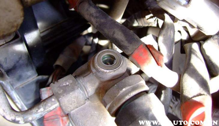 汽车空调加注制冷剂的步骤,汽车空调加注制冷剂的步骤和方法