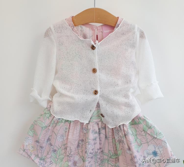 韩系童装秋冬毛衣搭配,童装韩版毛衣最新款