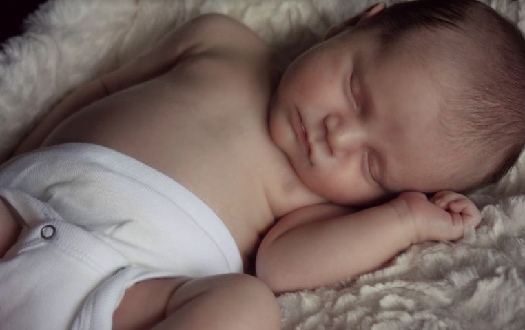 育儿知识新生婴儿湿疹治疗方法,湿疹怎么护理好得快