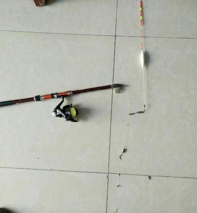 矶竿串钩和矶竿滑漂哪个更实用,矶竿滑漂钓法如何选竿