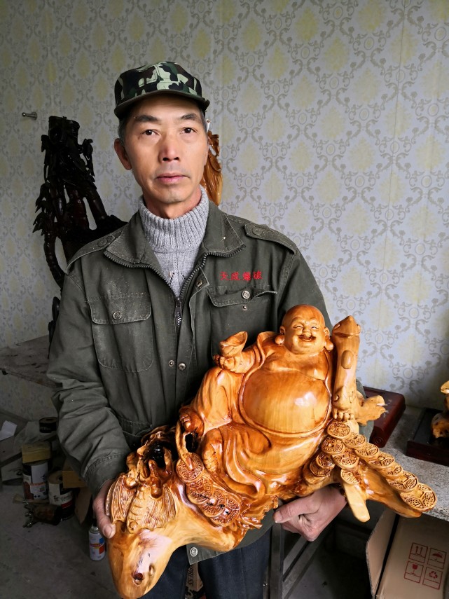 崇阳雕刻“达人”的匠心之作《华山一条路》：观者击掌叫绝