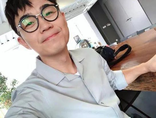 董成鹏电影作品屌丝男士票房,屌丝男士董成鹏歌厅与男人跳舞