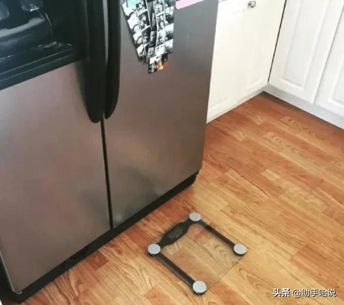 女生的打*裤底**太勒怎么办？哈哈哈哈哈，妈妈改后感到了窒息