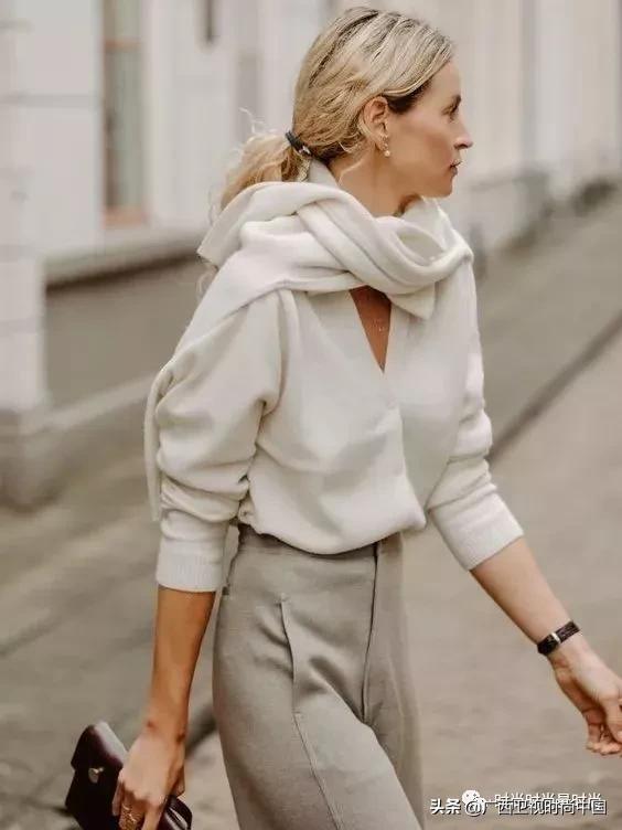 是时候让围巾来“盘活”你的整个衣柜了