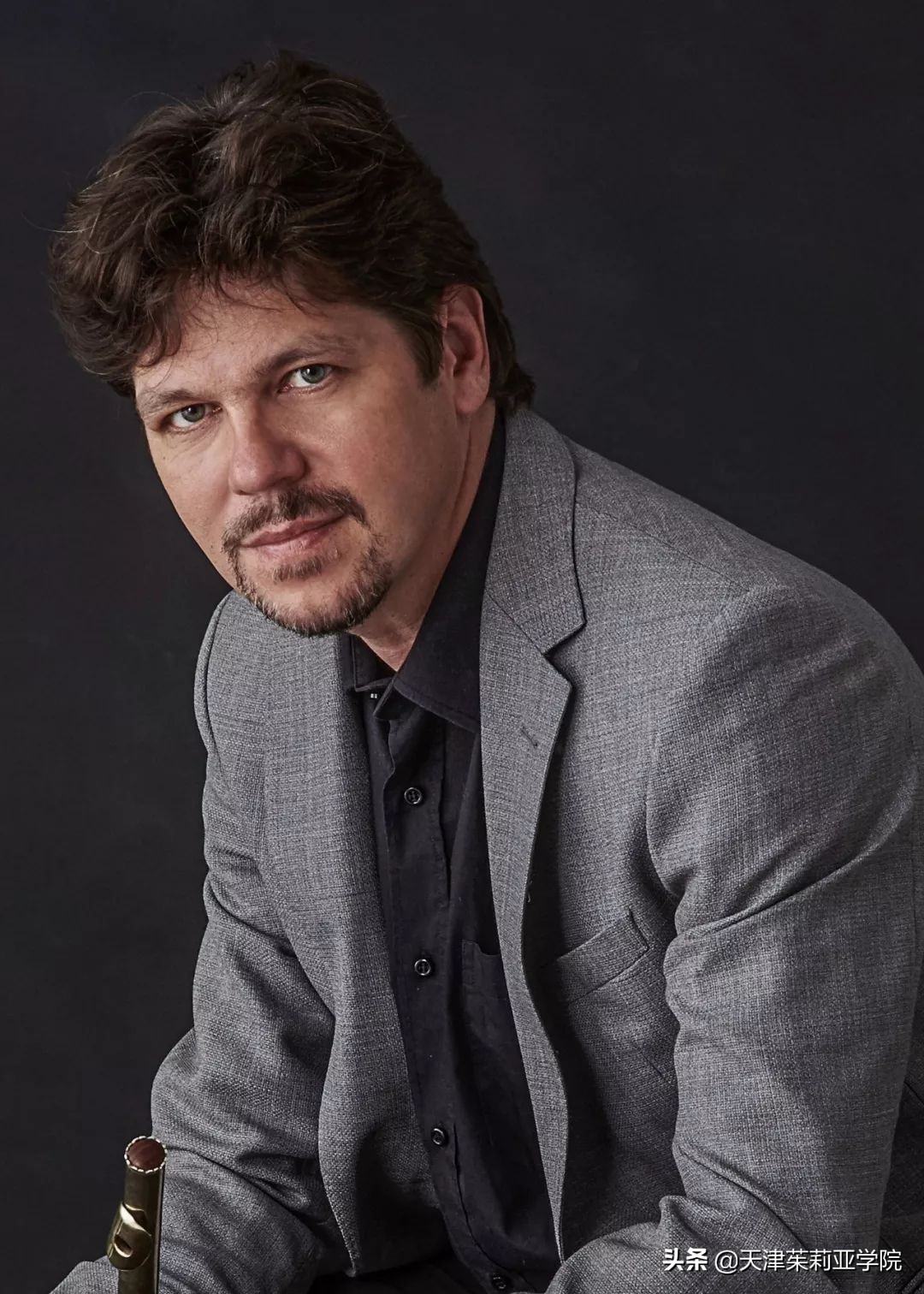 教师人物速写临摹,教师形象速写