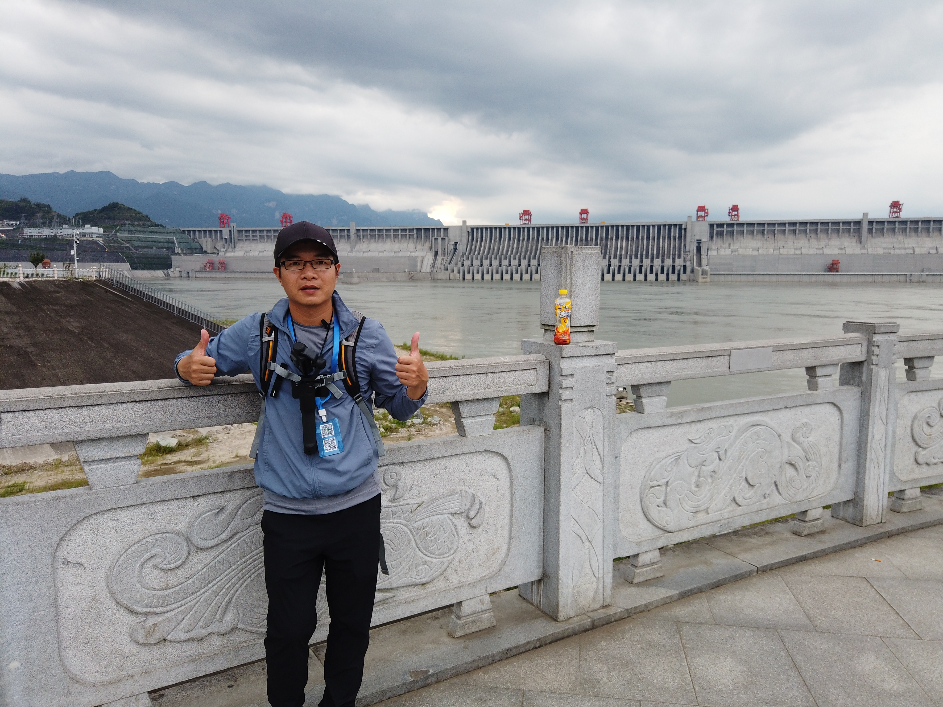 宜昌至三峡大坝自驾需要几个小时,从武汉的黄鹤楼到宜昌的三峡大坝