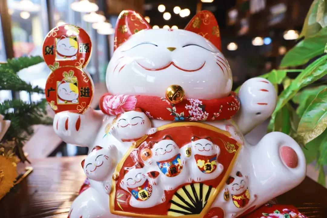 如果你想体验一把虎口吃鱼子酱，合肥这家店可以满足你！