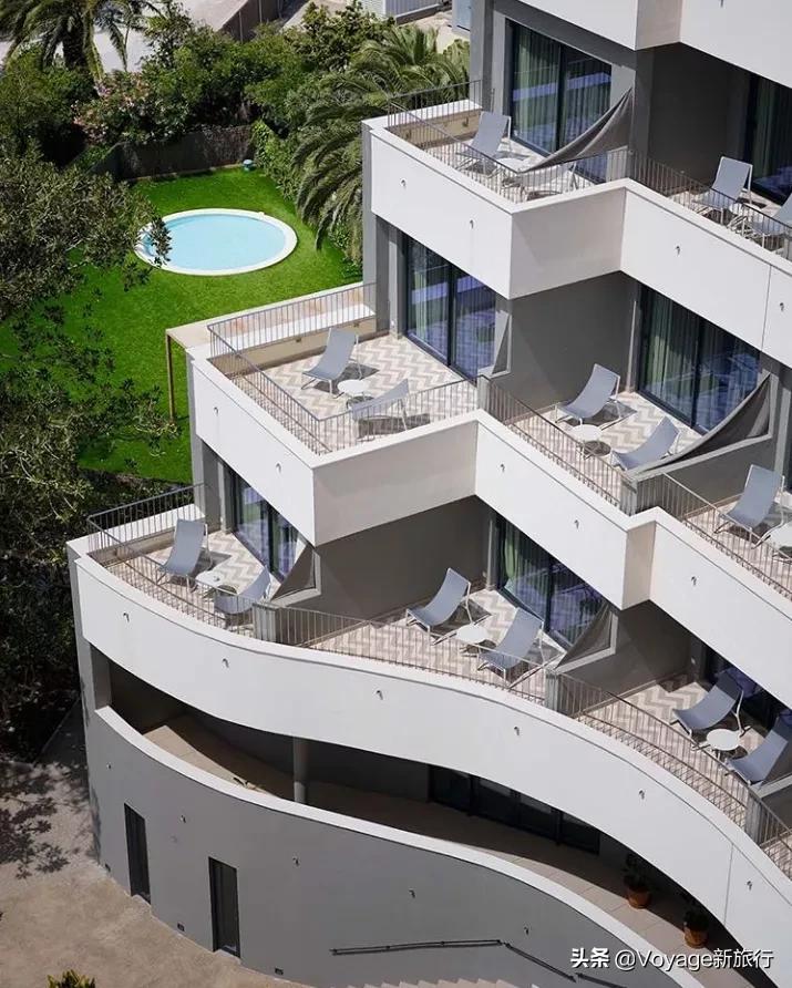 不可多得的扎哈遗作，这家最新开幕的未来感酒店，仿佛睡在酷炫的太空飞船里！