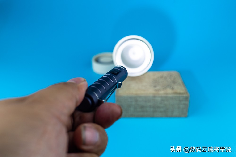 ​小有小的便利XTART2TypeC迷你可充磁吸式手电轻体验