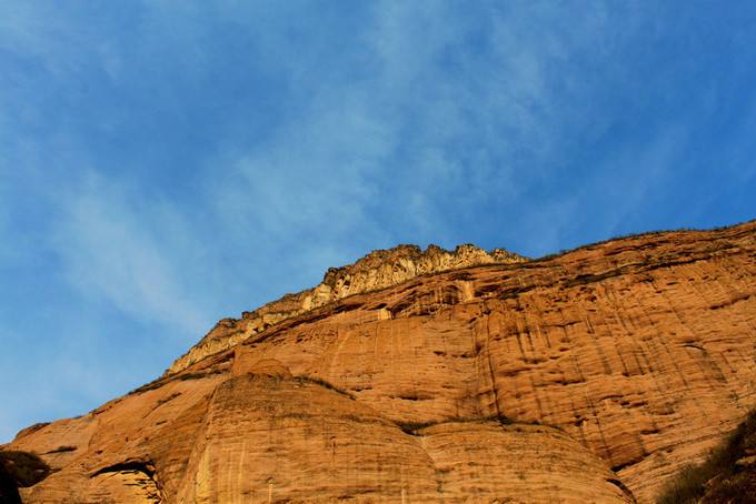 赤壁的名字的由来故事,沾满鲜血的赤壁之谜