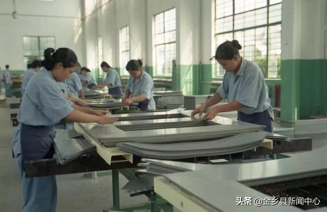 【金乡“三金”之三】:敢与德国西门子叫板的金曼克电气