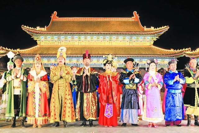 乐舞纵横,饕餮盛宴,哈密夜游正当时