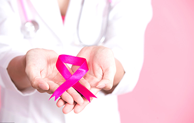 乳房刺痒是怎么回事啊,乳房刺疼是啥毛病