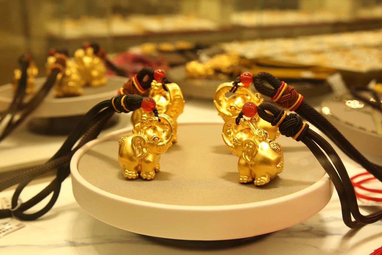 黄金首饰的出售价格表,今日买黄金首饰实体店价格