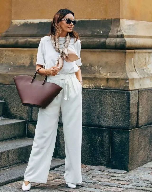 t恤穿起来不好看,穿t恤的5种穿搭技巧