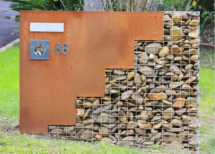 锈蚀耐候钢板表面需要处理么,耐候钢板在景观中的应用