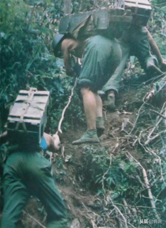 老山骆驼“三件宝”,止血带及钢盔,还有一样不可少