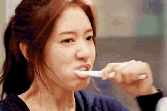 电动牙刷和普通牙刷有啥区别,普通牙刷和电动牙刷有什么区别