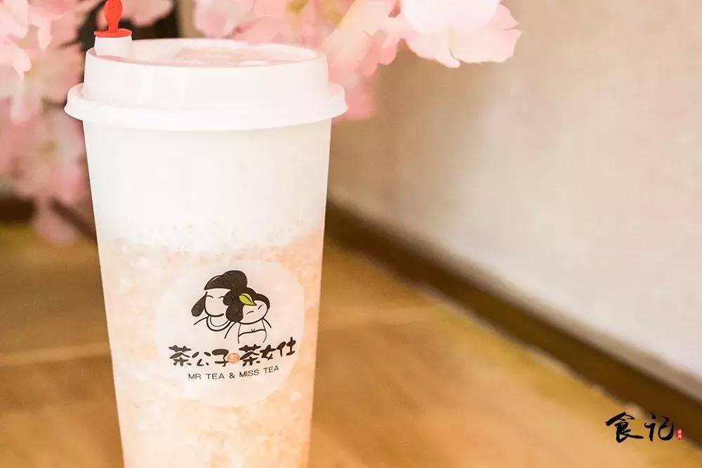 我太太太难了!体感36℃的襄阳夏天,全靠一杯高颜值的茶饮续命