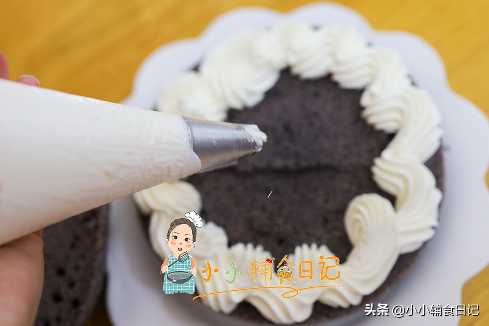 双层蛋糕奶油裱花简单做法,做蛋糕裱花用什么奶油最好