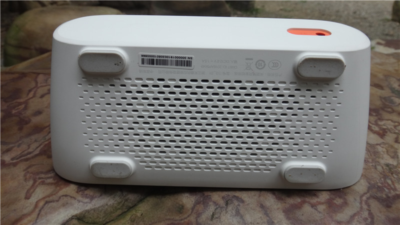 天猫精灵ccl带屏幕智能音箱评测,天猫精灵cc触屏音箱怎么样