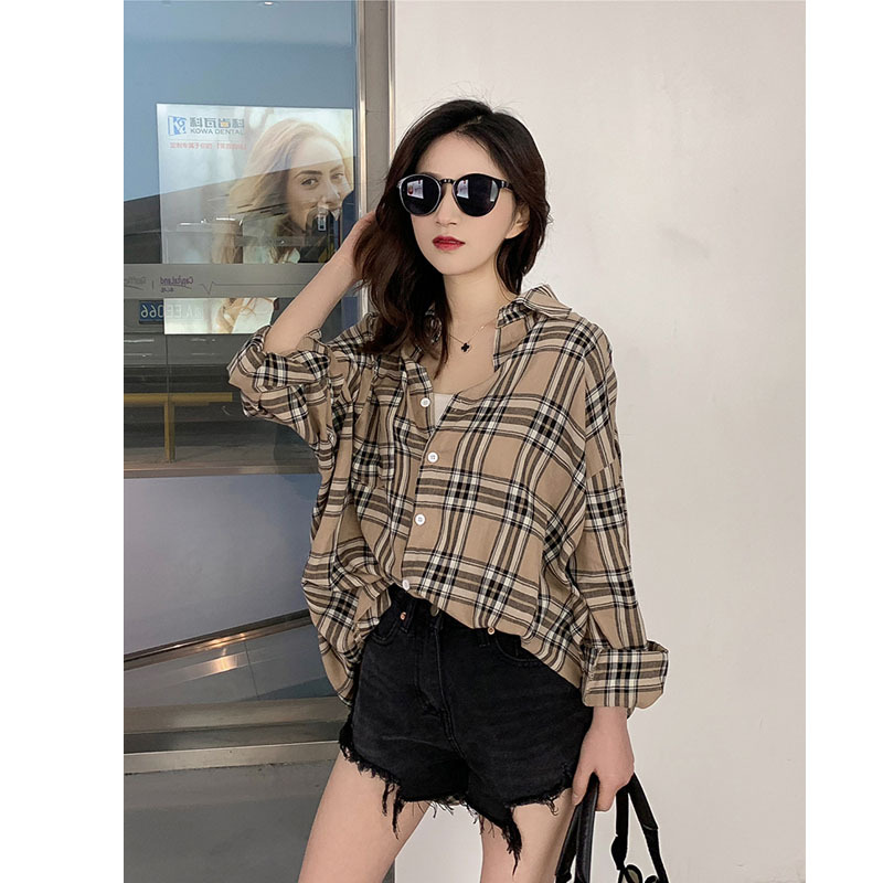 秋天里的慵懒温柔风穿搭,秋天如何找到适合自己的风格穿搭