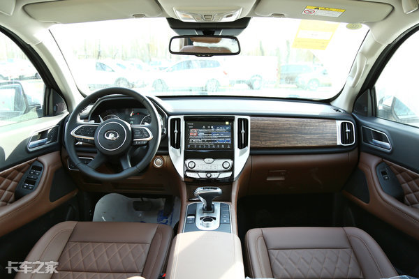 长城炮和江铃域虎9,长城炮vs长安凯程f70