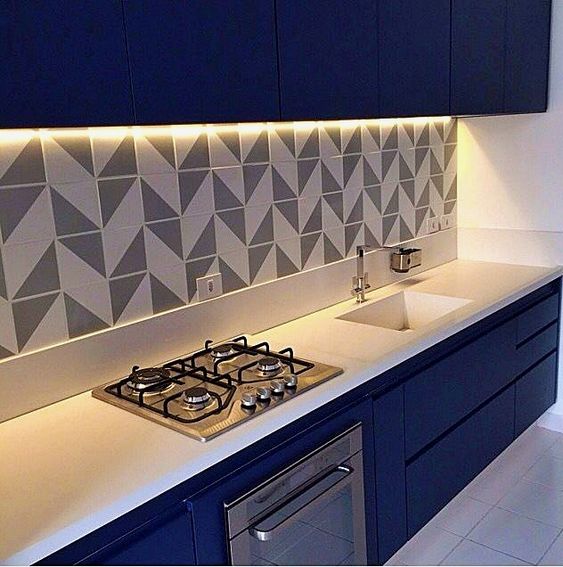 厨房吊柜和台面一样宽可以吗,厨房吊柜距离台面50公分的效果